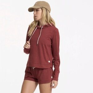 Vuori long sleeve hooded sweatshirt Size S